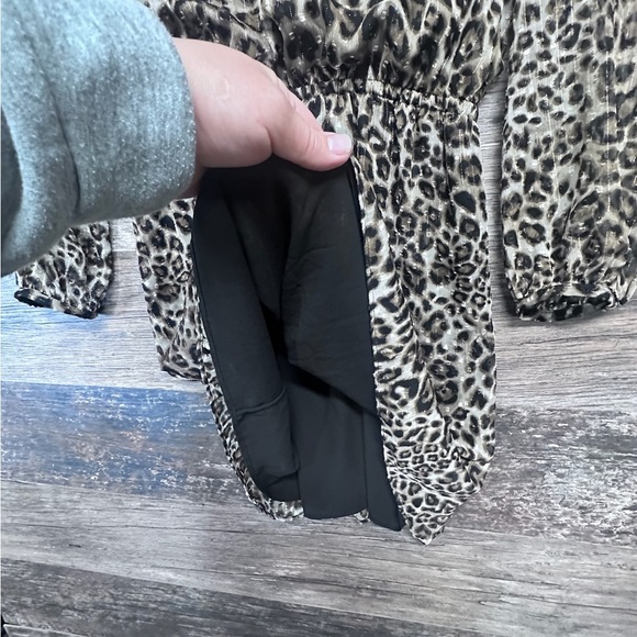 White House Black Market Leopard 🐆 Print V-neck A-line Dress - Picture 6 of 11